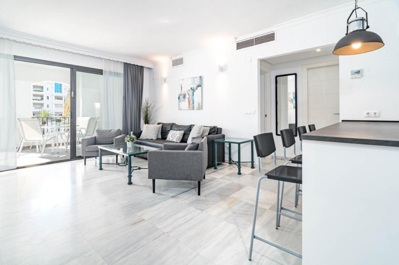 Harbor Getaway In The Heart Of Puerto Banus With Walking Dictance To Everything Marbella Bagian luar foto