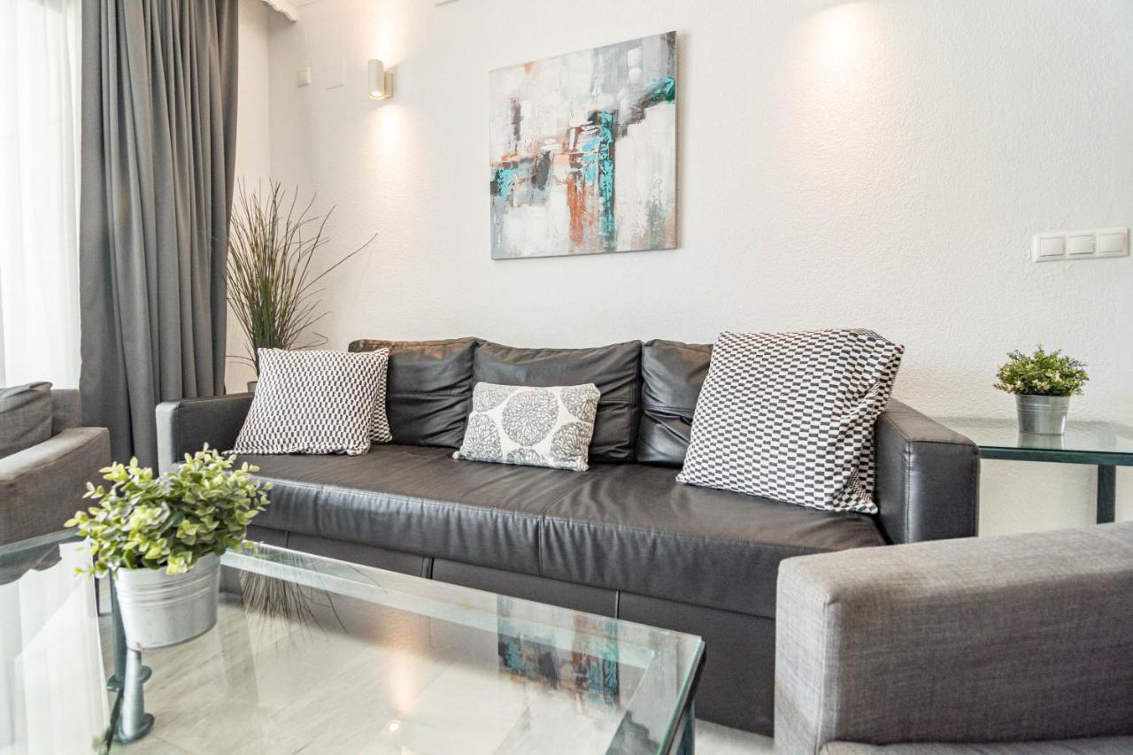 Harbor Getaway In The Heart Of Puerto Banus With Walking Dictance To Everything Marbella Bagian luar foto