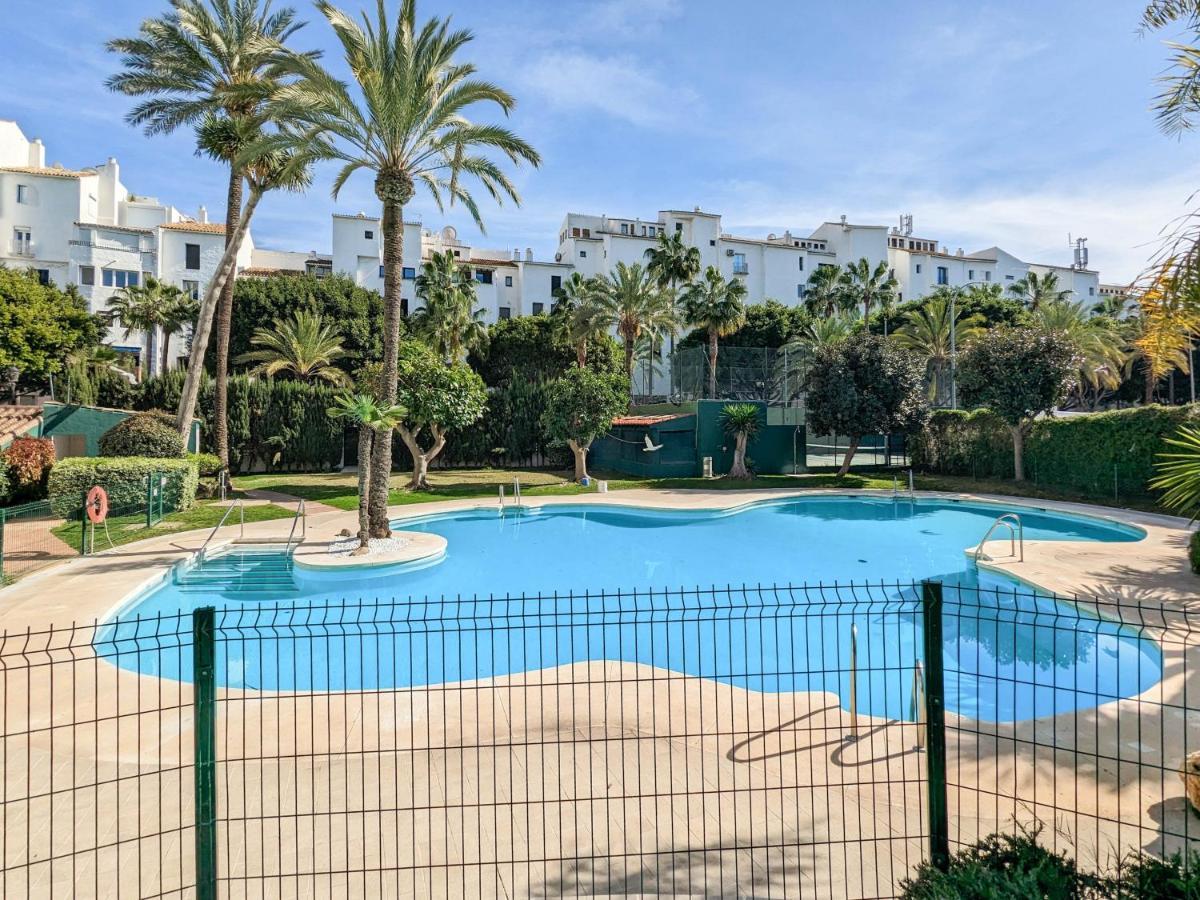 Harbor Getaway In The Heart Of Puerto Banus With Walking Dictance To Everything Marbella Bagian luar foto