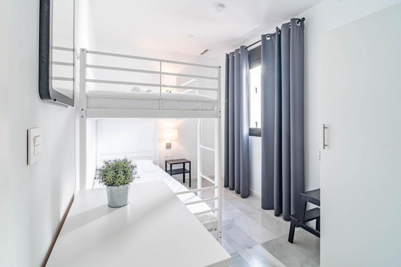Harbor Getaway In The Heart Of Puerto Banus With Walking Dictance To Everything Marbella Bagian luar foto