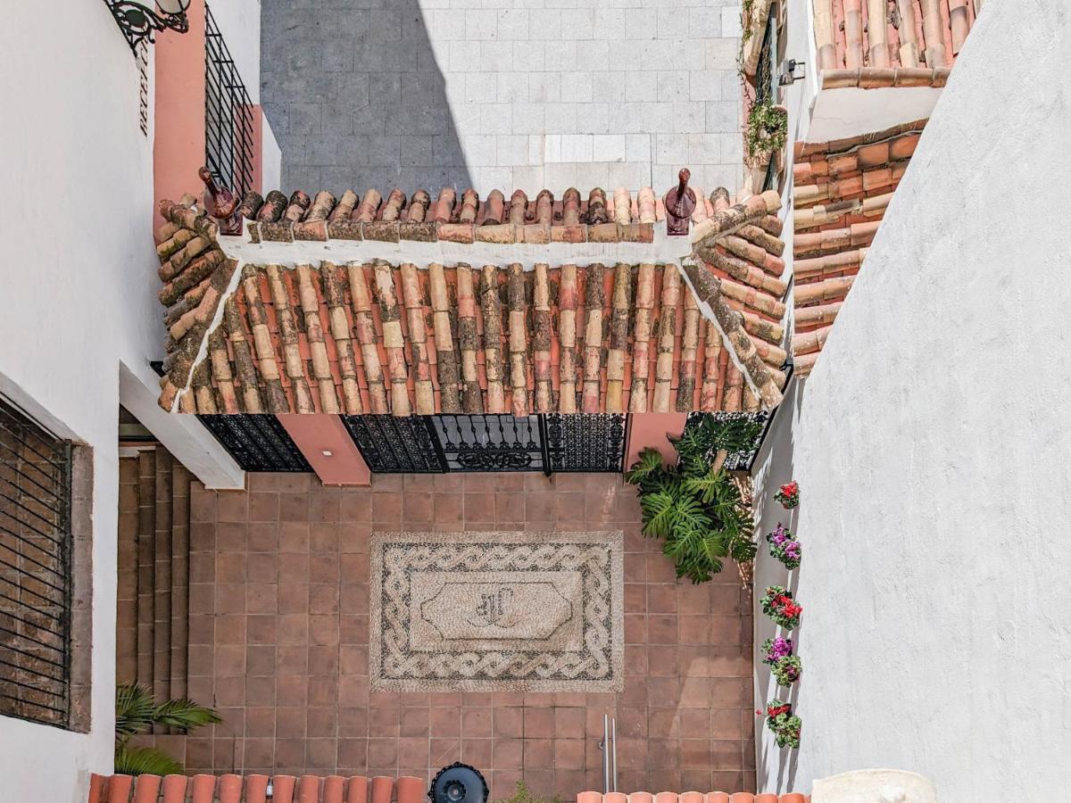 Harbor Getaway In The Heart Of Puerto Banus With Walking Dictance To Everything Marbella Bagian luar foto