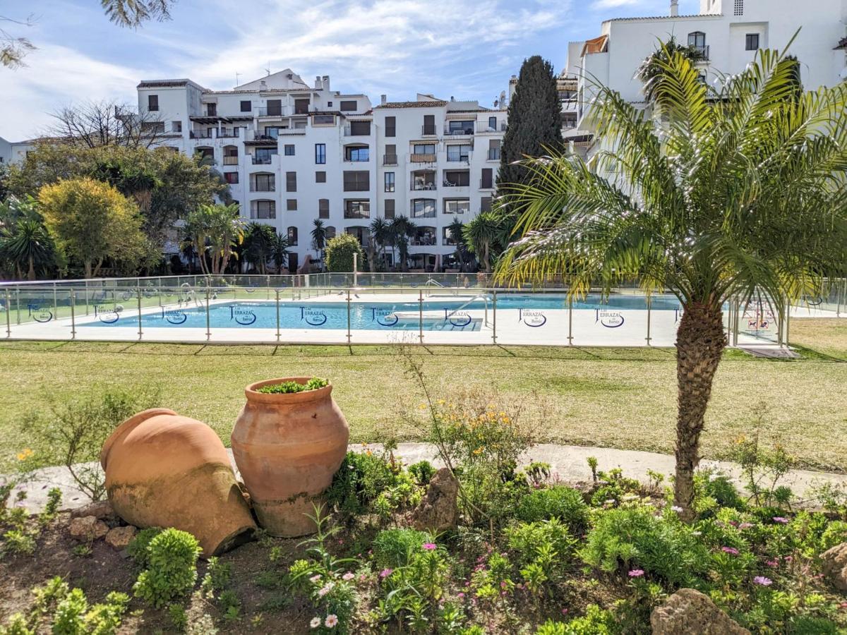 Harbor Getaway In The Heart Of Puerto Banus With Walking Dictance To Everything Marbella Bagian luar foto